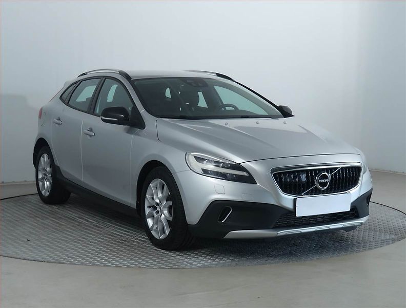 Volvo V40 (2016) 2.0 D3, Automat, Serv.kniha - fotografie inzerátu