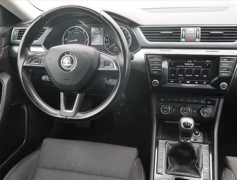 Škoda Superb (2015) Ambition 2.0 TDI, Serv.kniha - fotka 7 z 23