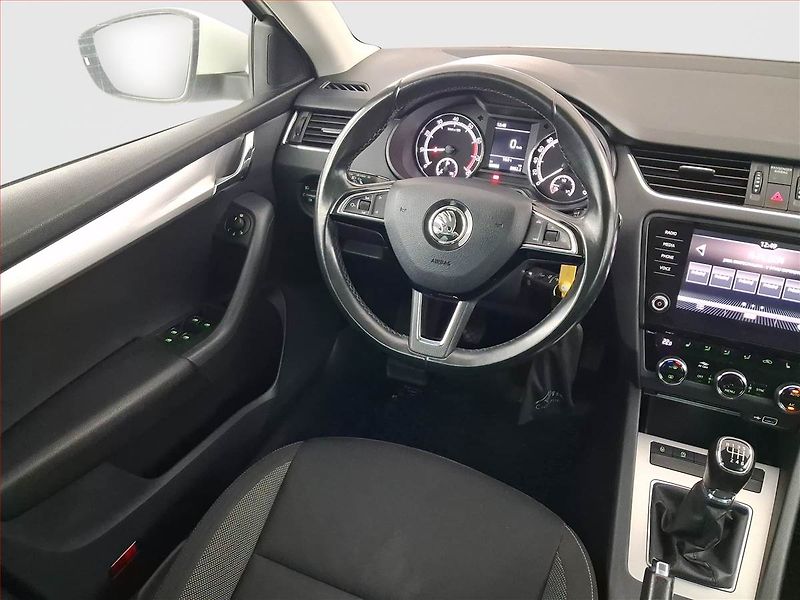 Škoda Octavia (2020) 1.0 TSI, Tempomat - fotka 7 z 18