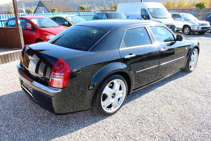 Chrysler 300C (2007) 3,0CRD KŮŽE XENON TEMPOMAT ALU - fotka 7 z 17