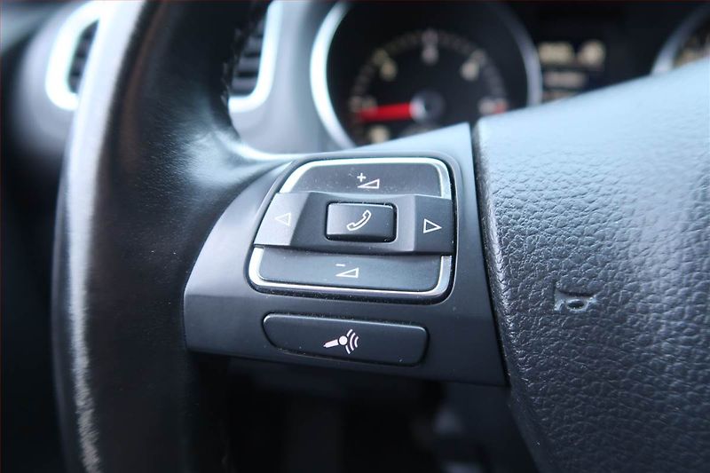 Volkswagen Golf (2009) 1.6 TDI, Tempomat - fotka 16 z 19