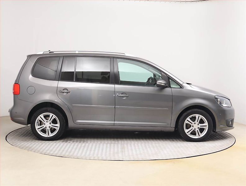 Volkswagen Touran (2011) 2.0 TDI, 7 míst, Serv.kniha - fotka 6 z 22