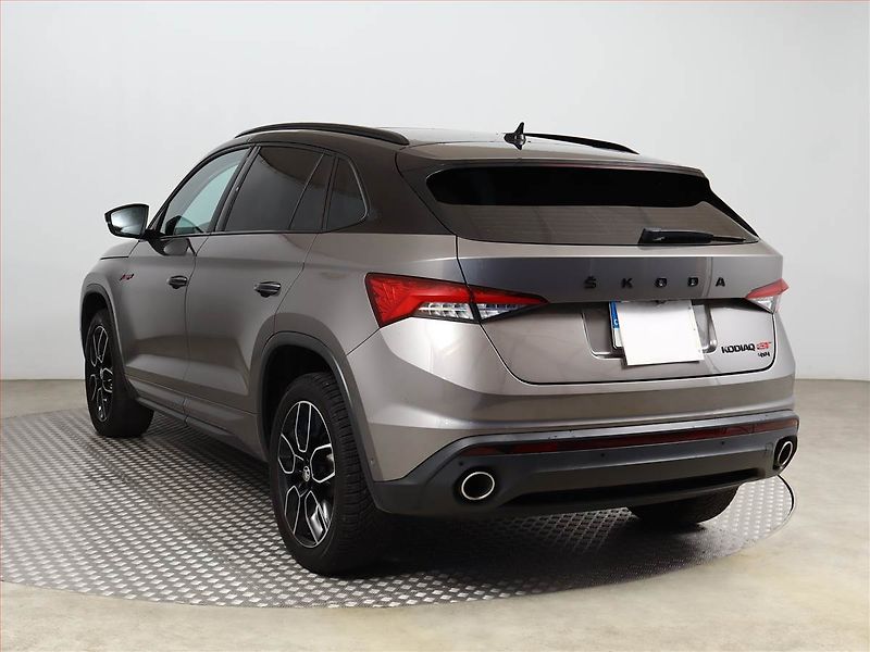 Škoda Kodiaq (2022) GT 2.0 TSI 4x4 - fotka 4 z 23