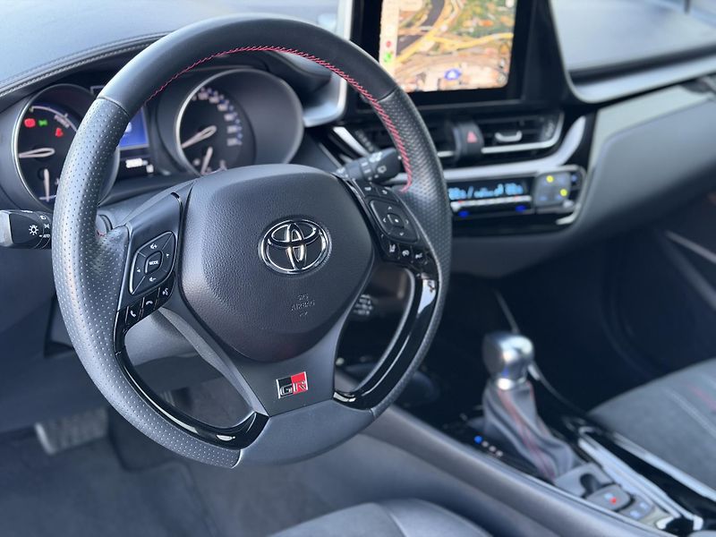 Toyota C-HR 2.0 Hybrid GR Sport e-CVT - fotka 6 z 31