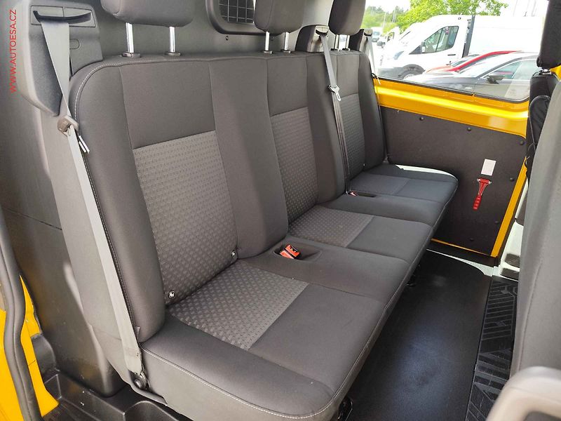 Ford Transit Custom (2020) 2.0TDCi L2H1 5míst, AC - fotka 10 z 19