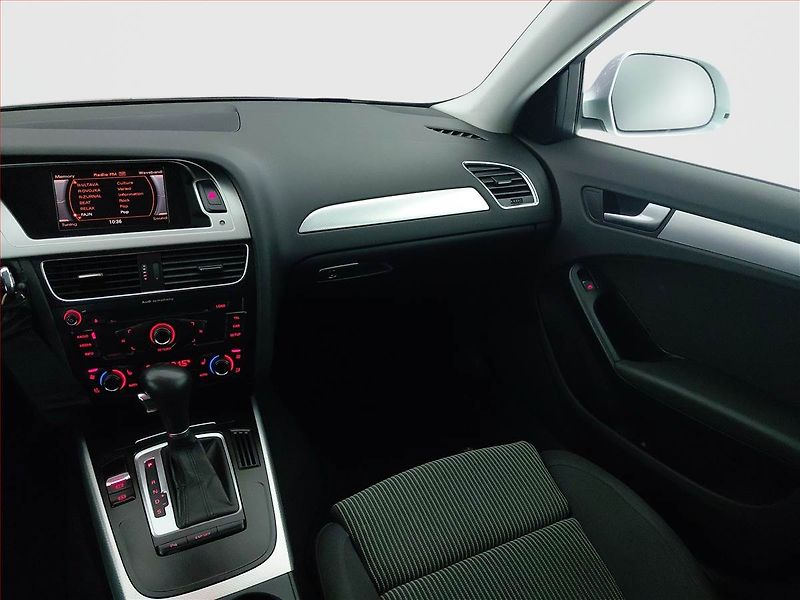 Audi A4 (2008) Ambiente 2.0 TDI, Automat - fotka 8 z 20