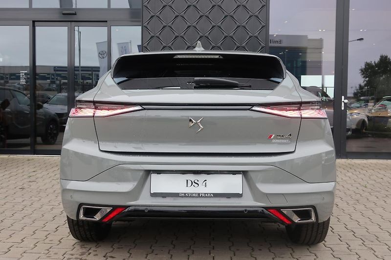 DS Automobiles DS4 (2022) DS 4 PERFORMANCE LINE+ 1.6 - fotka 3 z 10