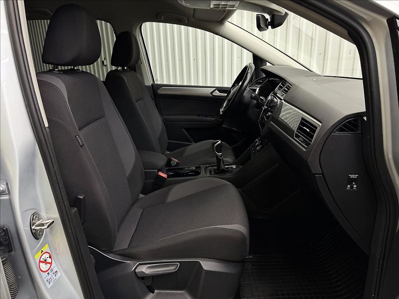 Volkswagen Touran 2.0TDI 2XKOLA 1MAJITEL 84KM! - fotka 33 z 37
