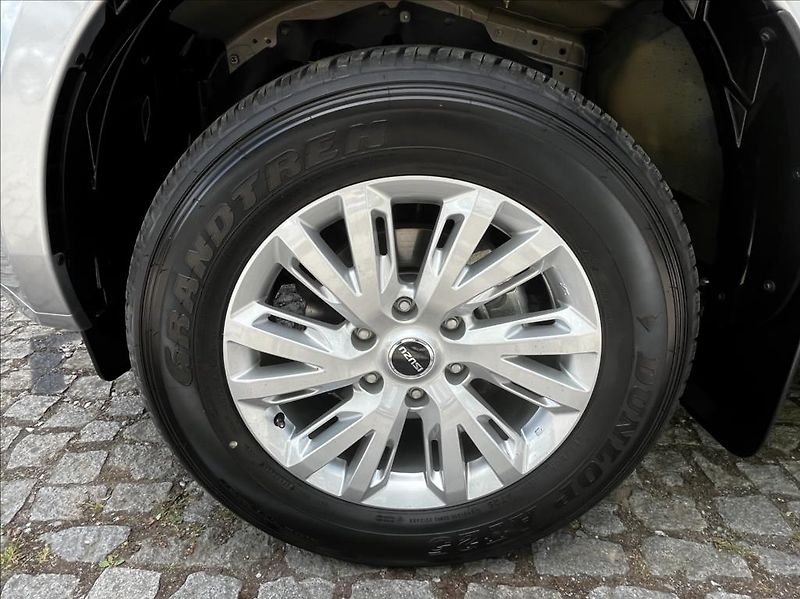 Isuzu D-Max 1,9 Double Cab  6A/T LS MY25 - fotka 24 z 25