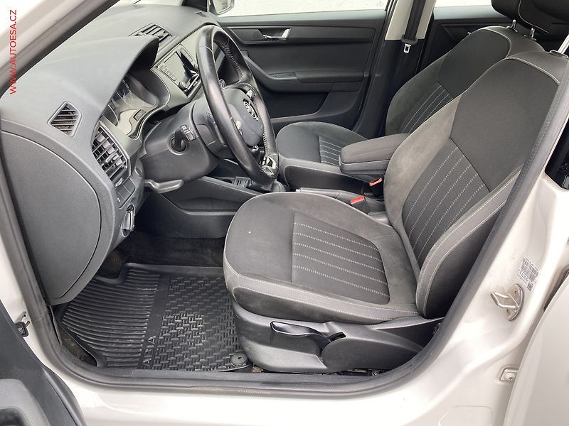 Škoda Fabia (2021) 1.0 TSi, 1.maj,ČR, Ambition - fotka 9 z 17