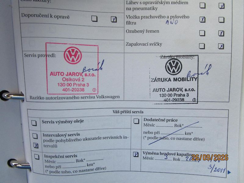 Volkswagen Passat (2008) 2,0 tdi comfort - fotka 16 z 23