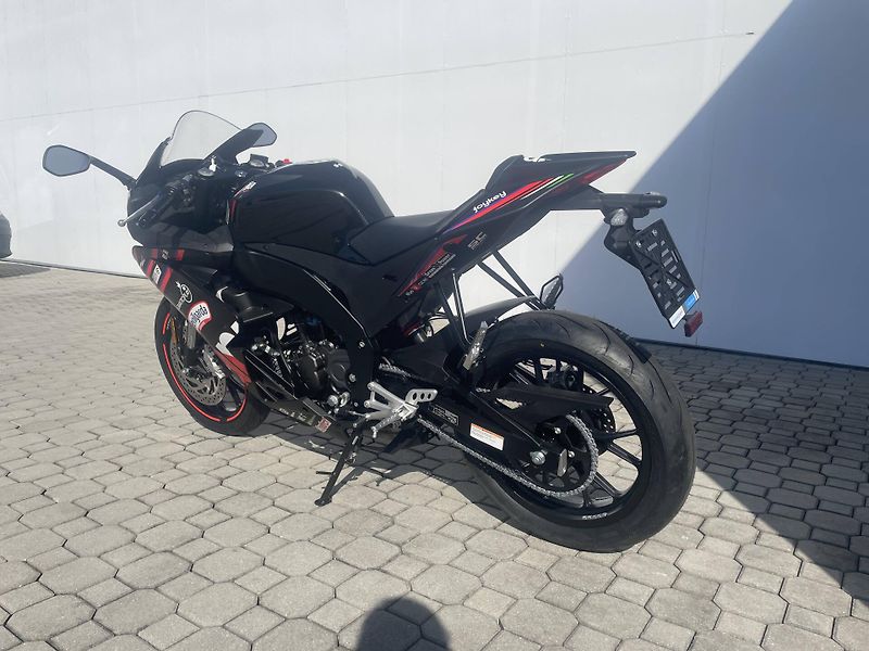 Aprilia (2026) RS 125 GP Replica EU5+ - fotka 7 z 12