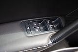 Volkswagen e-Golf eGolf, nová STK, 100% stav. - náhled 33