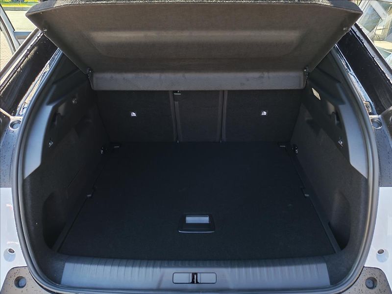 Peugeot 3008 1,2 3008 GT Hybrid 145 e-DCS6 - fotka 9 z 15