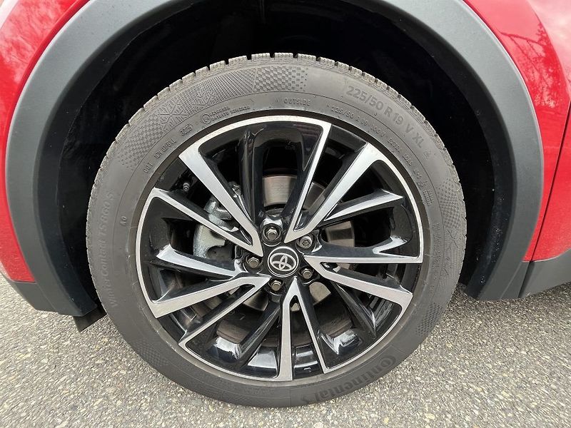 Toyota C-HR 2.0L PHEV Executive - fotka 29 z 29