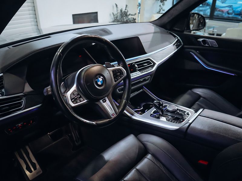 BMW X7 xDrive40i - fotka 22 z 32