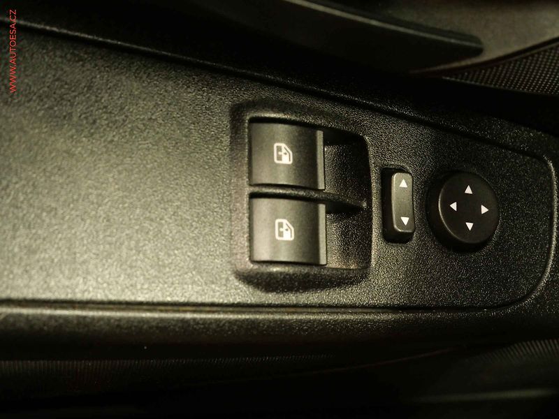Fiat Punto (2010) 1.2i, 2.maj,ČR, AC - fotka 14 z 18