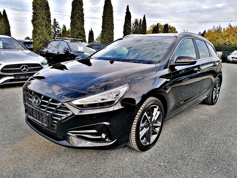 Hyundai i30 (2022) 1.6 CRDi MHEV 100kW Kůže - fotka 2 z 39