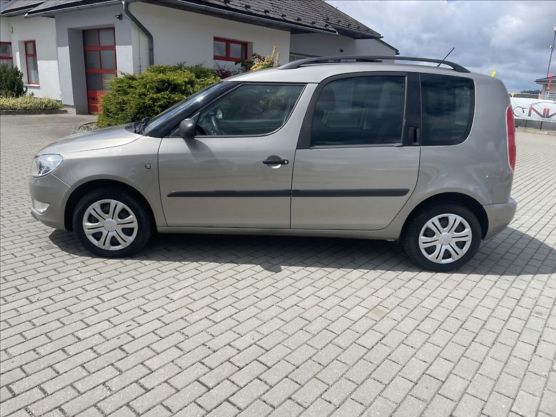 Škoda Roomster 1,2 TSi 63kw Ambiente Klima ES - fotka 2 z 27