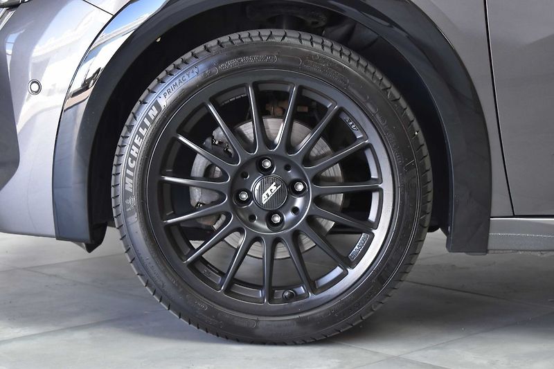 Peugeot 208 1.2 GT PACK 100 S&S EAT8*ČR* - fotka 35 z 42