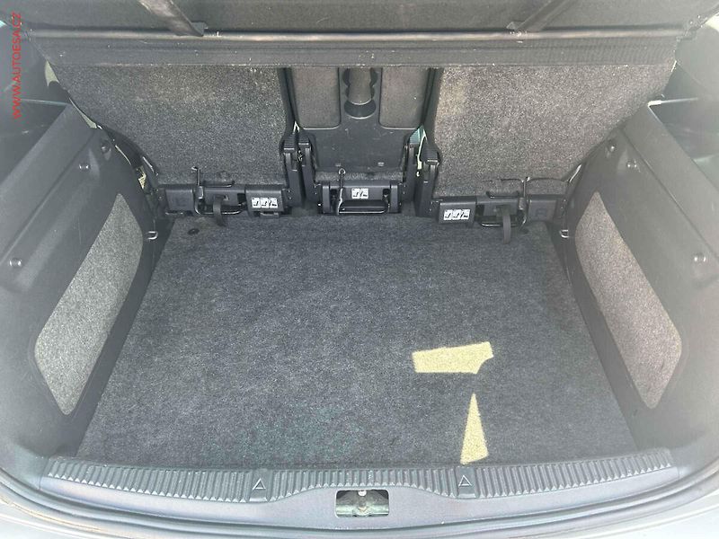 Škoda Roomster (2009) 1.4 MPi, AC, panor. - fotka 7 z 15