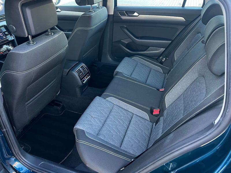 Volkswagen Passat - fotka 18 z 50