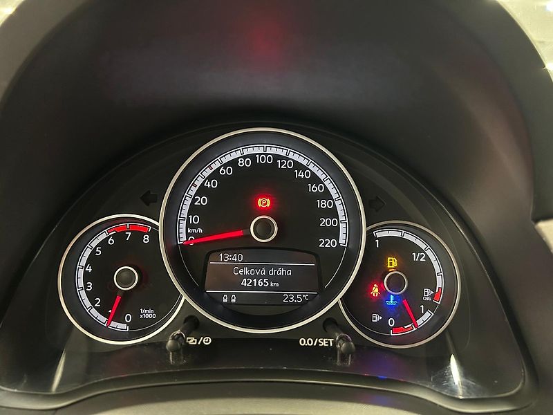 Volkswagen up! (2017) 1.0 ECO Záruka - fotka 10 z 18