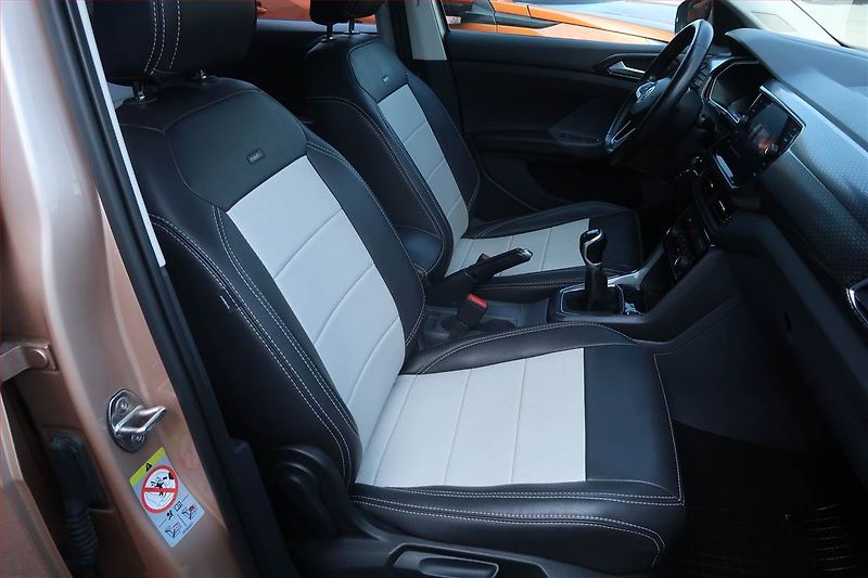 Volkswagen T-Cross (2019) 1.0 TSI, Kůže, Tempomat - fotka 9 z 19