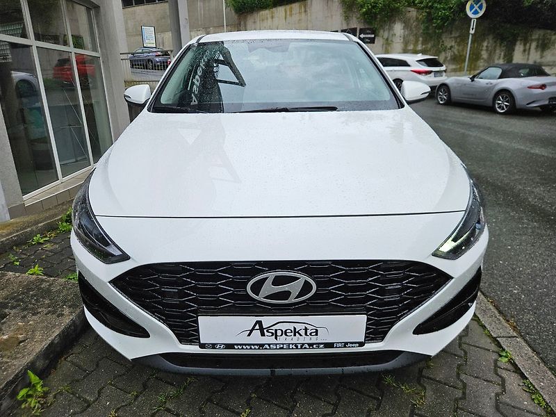 Hyundai i30 1.5i Family, serv.kn., 1.maj. - fotka 8 z 29