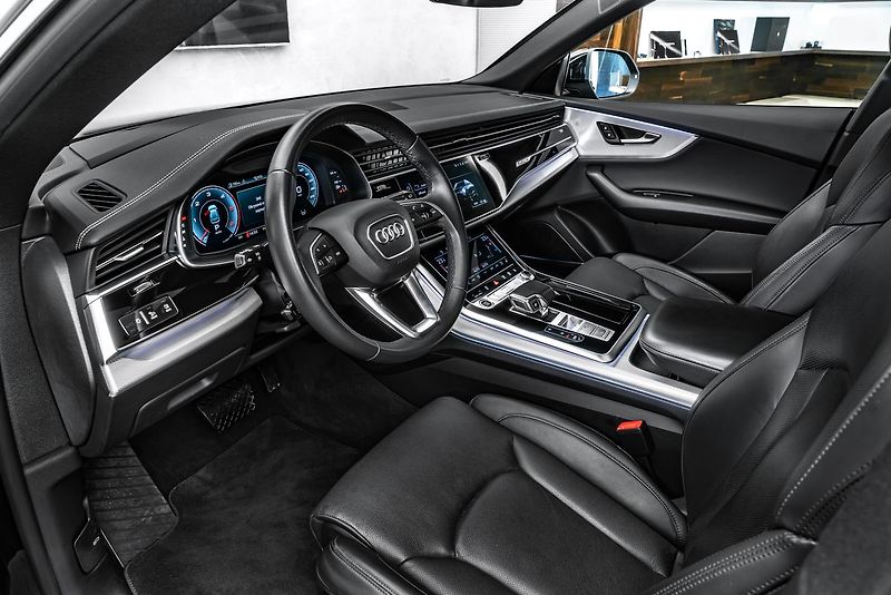 Audi Q8 - fotka 11 z 23