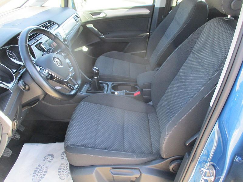 Volkswagen Touran (2016) 1.4TSi 110kW CLBMT 142tkm - fotka 14 z 47