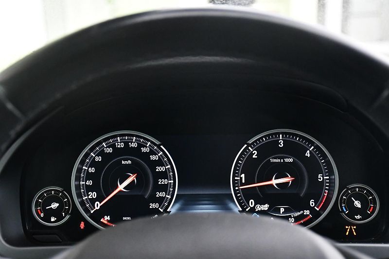 BMW X5 xDrive40d  K360°ACC ČR - fotka 32 z 38