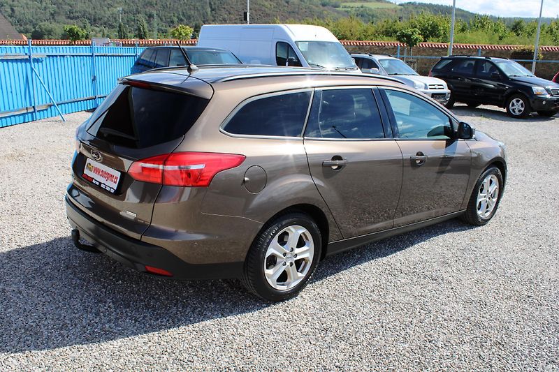 Ford Focus (2017) 1.0i KLIMA TEMPOMAT VÝHŘEV ALU - fotka 7 z 29