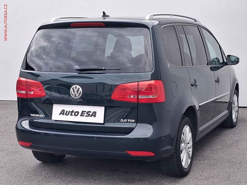 Volkswagen Touran (2011) 2.0 TDi, DSG, webasto - fotka 4 z 19