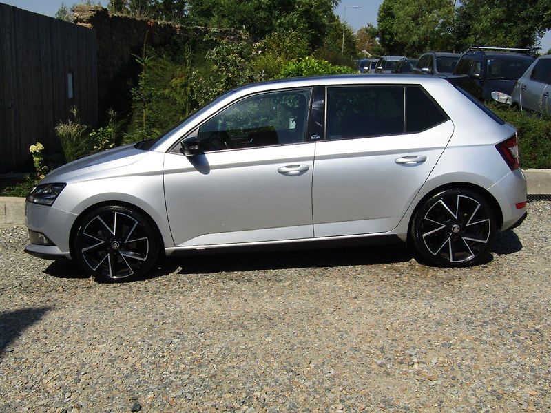 Škoda Fabia (2020) 1.0TSI 81kW MONTE CARLO ACC - fotka 3 z 39