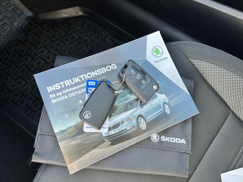 Škoda Octavia 1.4TSi 110kw DSG KLIMA TAŽNÉ - fotka 31 z 38