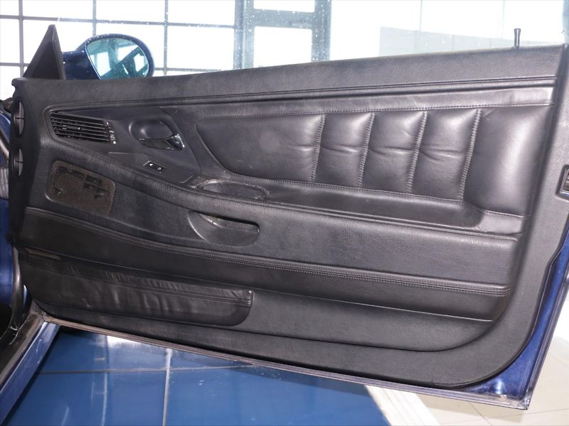 BMW Řada 8 5,6 850 CSI 280 kW 1. Majitel - fotka 11 z 38