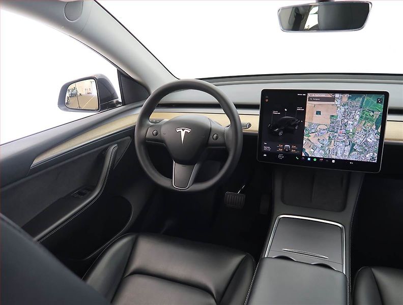 Tesla Model Y (2022) Long Range AWD 79kWh, SoH 88% - fotka 7 z 33