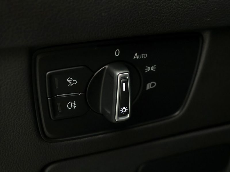 Volkswagen Arteon Shooting Brake 2,0 TDI DSG R-Line Navi Led - fotka 17 z 37
