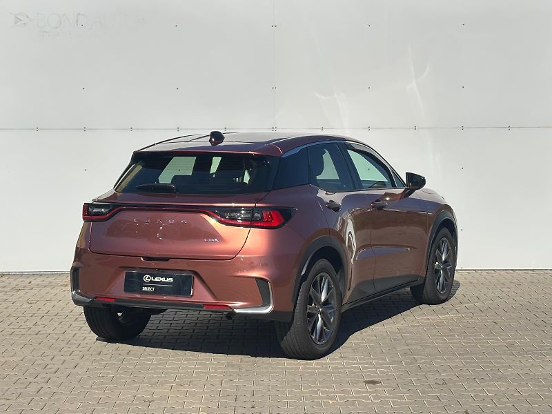 Lexus LBX 1.5 HSD e-CVT Elegant Tech - fotka 2 z 26