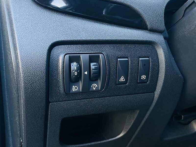 Renault Grand Scénic 1.6dCi MANUÁL KAMERA SERVISKA - fotka 35 z 47