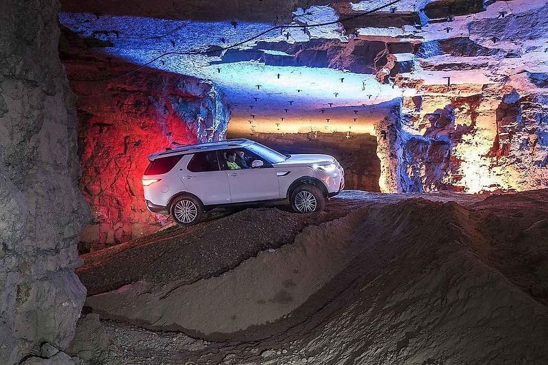 Land Rover Discovery.