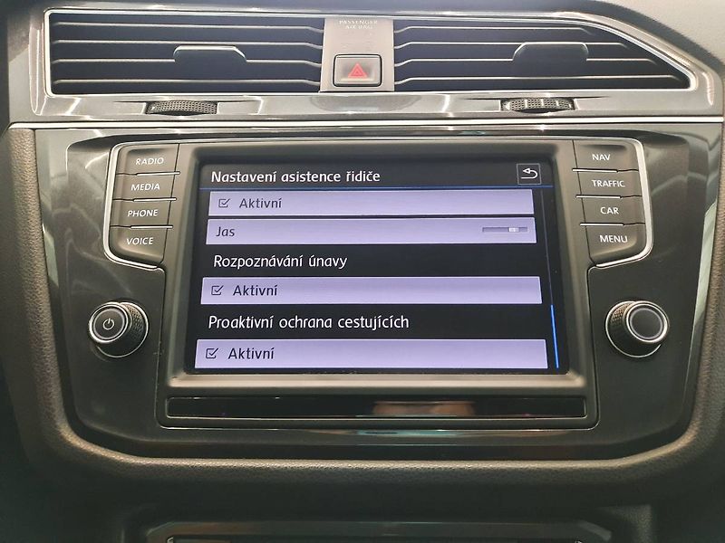 Volkswagen Tiguan (2017) 2.0 TSI 4Motion (162kW/220k) D - fotka 19 z 31