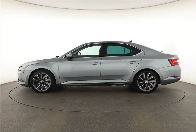 Škoda Superb (2018) Laurin&Klement 2.0 TDI - fotka 3 z 29