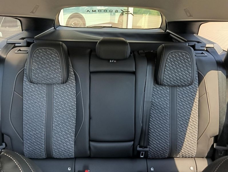 Peugeot 308 (2026) SW ALLURE Hybrid 145 e-DCS6 - fotka 21 z 24