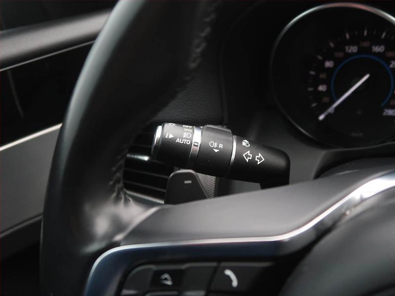 Jaguar XF (2018) 20d, Automat, Kůže, Navi - fotka 16 z 19