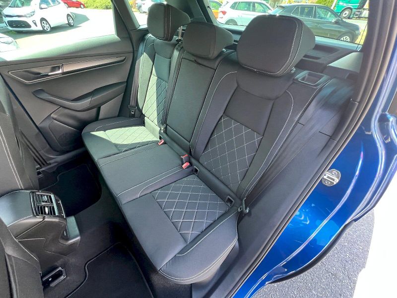 Škoda Karoq (2025) Sportline 1.5TSi 110kW 7°autom - fotka 13 z 31