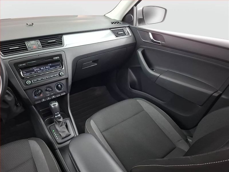 Škoda Rapid (2014) Style 1.6 TDI, Automat - fotka 8 z 15
