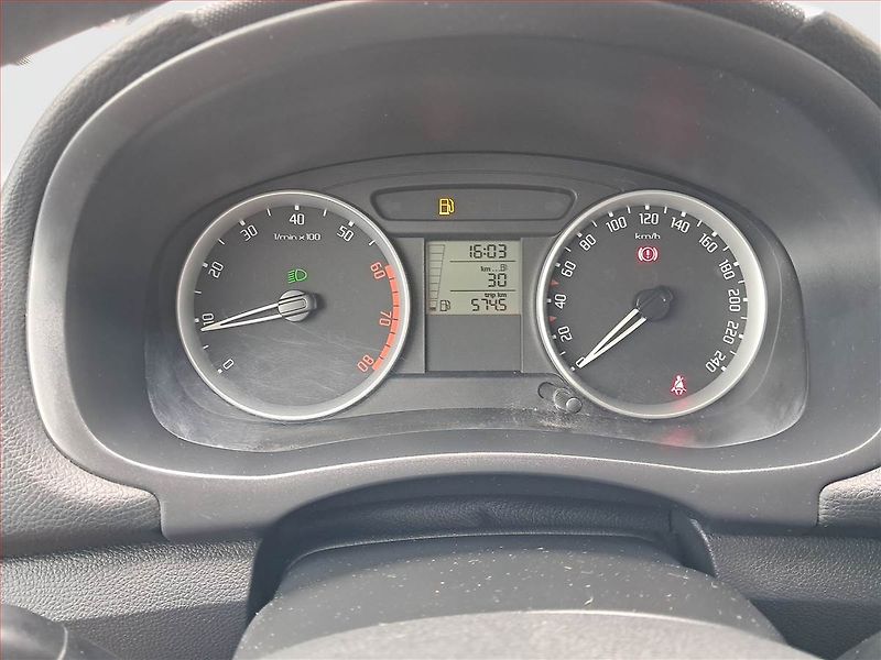Škoda Fabia (2009) 1.2, po STK, Klima, udržované - fotka 11 z 15