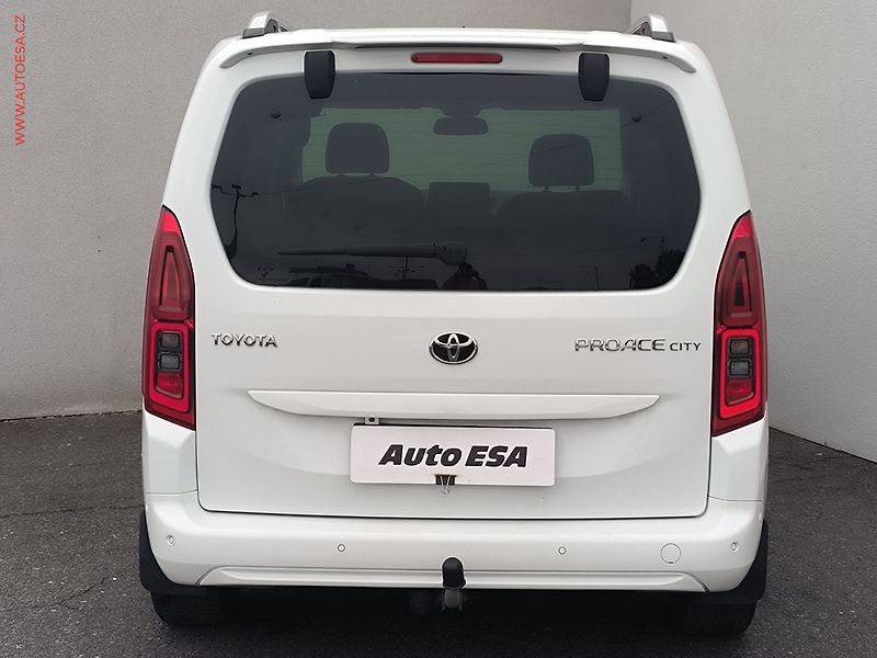 Toyota ProAce City Verso (2022) 1.5D-4D, 1.maj,ČR, Family - fotka 5 z 24